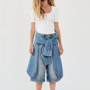 NWT White Zara Scoop Neck T Shirt